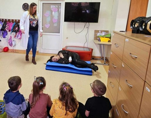 Grafika #3: Dzień Kota