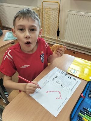 Grafika #18: Walentynkowe zabawy w kl. II