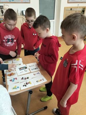 Grafika #31: Walentynkowe zabawy w kl. II