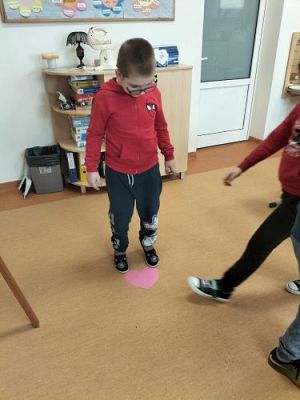 Grafika #35: Walentynkowe zabawy w kl. II