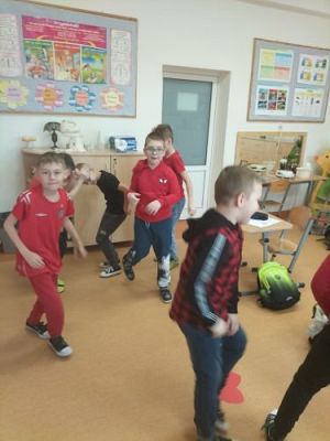 Grafika #40: Walentynkowe zabawy w kl. II