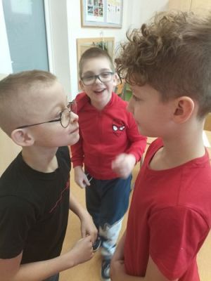 Grafika #43: Walentynkowe zabawy w kl. II