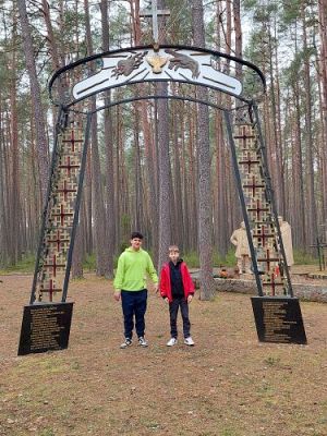 Grafika #2: Piaśnica- "polska Golgota"