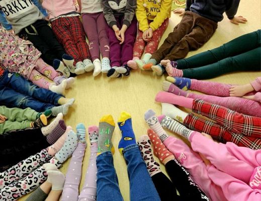 Grafika #4: Dzień Kolorowej Skarpetki