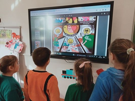 Grafika #4: Akademia Bezpiecznego Puchatka. Edycja V ostatnia- kl. I