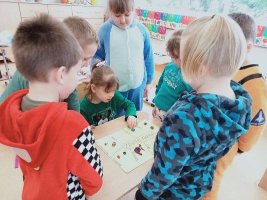 Grafika #10: Akademia Bezpiecznego Puchatka. Edycja V ostatnia- kl. I